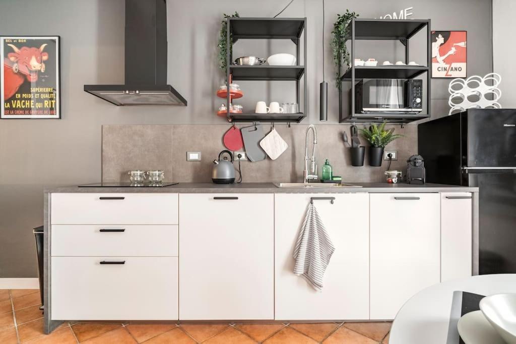 L'Atelier Del Centro: Tra Design, Storia E Fascino Appartement Brescia Buitenkant foto