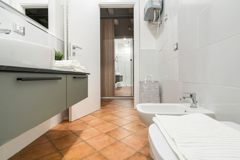 L'Atelier Del Centro: Tra Design, Storia E Fascino Appartement Brescia Buitenkant foto